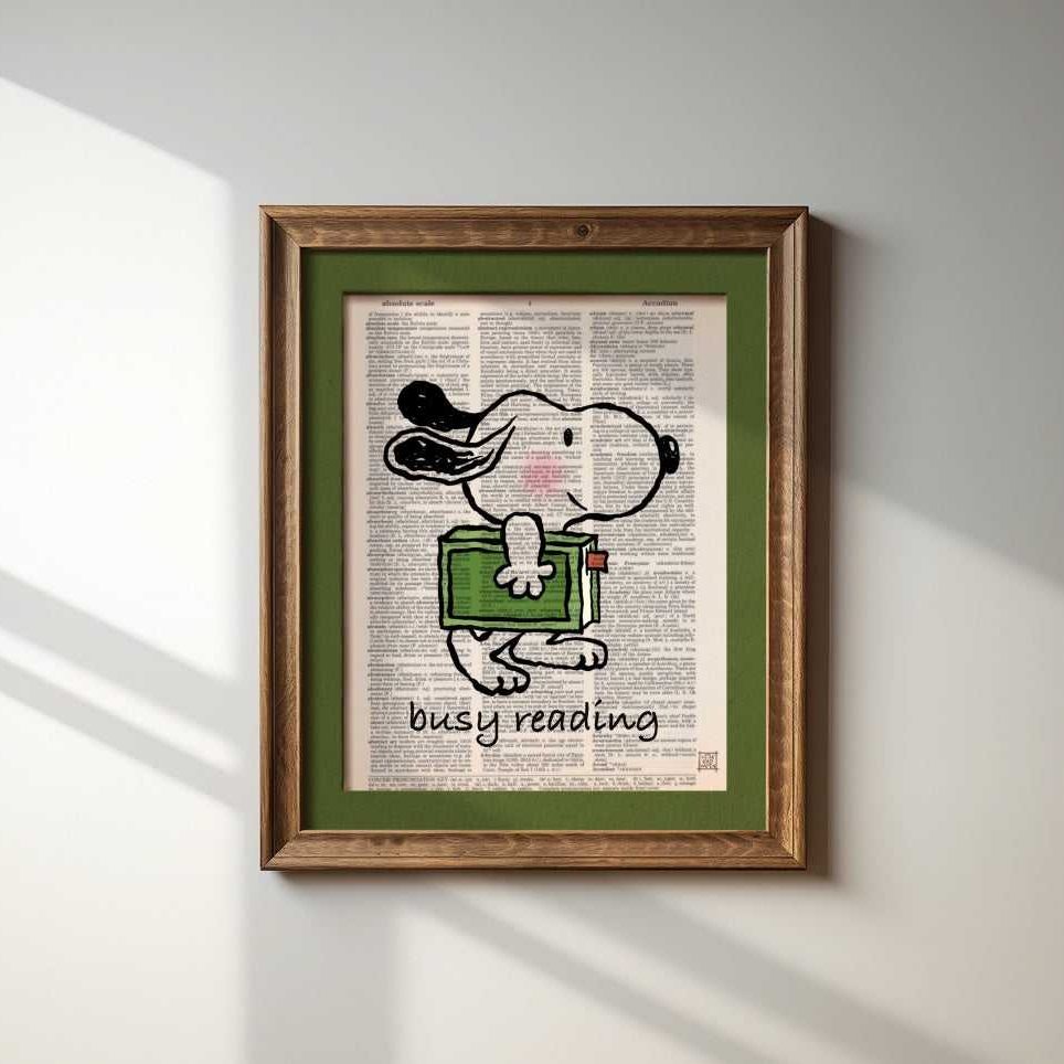 Snoopy Reading